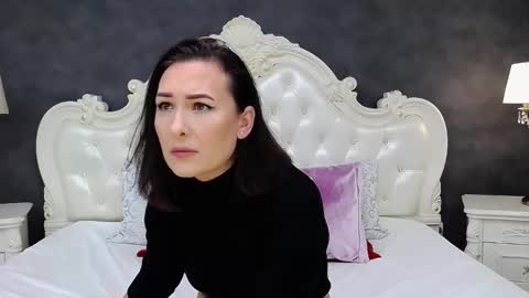 Krissy online show from January 7, 8:30 am