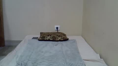 elisah01 online show from March 28, 8:27 am