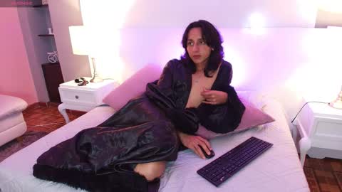 Elisa Sue online show from February 17, 3:38 am
