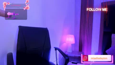 ELISE LEYTON online show from October 16, 6:40 pm