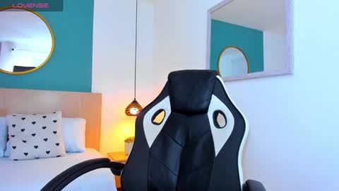 E L I S S A online show from March 11, 1:59 am