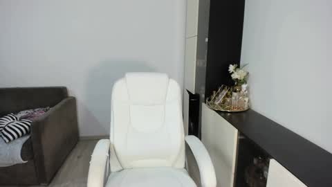 Elisa  Promotion   online show from February 20, 10:48 pm