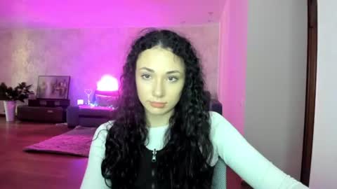 Eliss online show from July 1, 1:31 pm