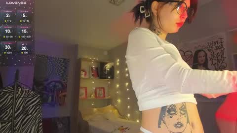 Elizabeth online show from December 23, 1:13 pm