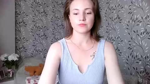 Elizabeth online show from May 24, 12:12 pm