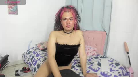 elizabeth_777 online show from February 27, 3:51 am