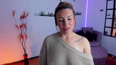 Elizabeth online show from June 14, 1:38 am
