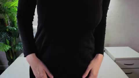 Elizabeth online show from March 10, 8:40 am