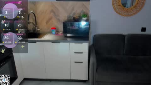 elizabethh_brown online show from February 25, 12:03 am