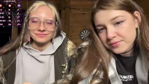 elizabethh_brown online show from July 8, 3:48 pm