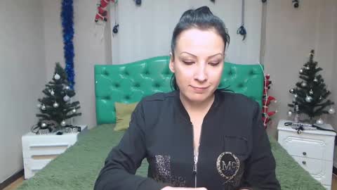 ElizabethSho online show from January 19, 12:49 am