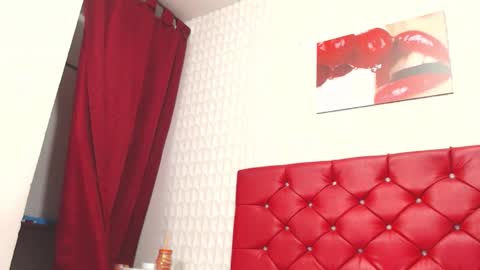 Elizabetth Roman  online show from December 22, 7:53 pm