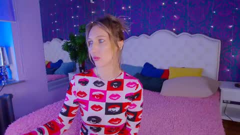 Linda online show from March 30, 9:04 pm