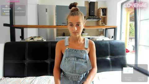 Eliz                               online show from May 28, 12:58 pm