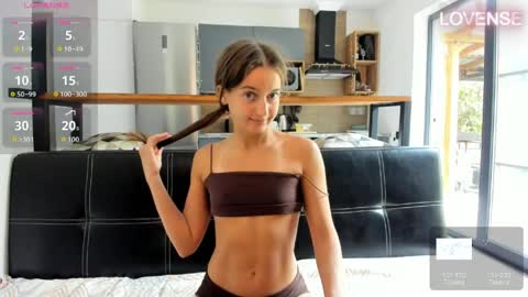 Eliz                               online show from May 6, 11:05 am