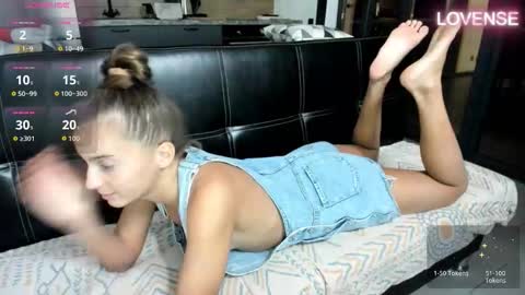 Eliz                               online show from December 4, 2:38 pm