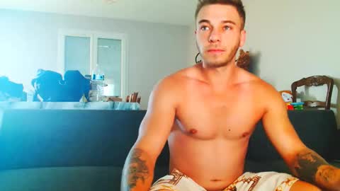 elkafit28 online show from May 27, 8:33 am