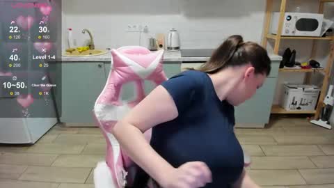 Lina online show from April 15, 7:58 pm