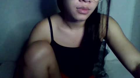 ella_babe25 online show from March 12, 8:45 pm