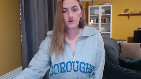 Ella  Max online show from January 17, 6:47 am