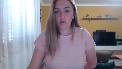 Ella  Max online show from March 10, 8:06 am