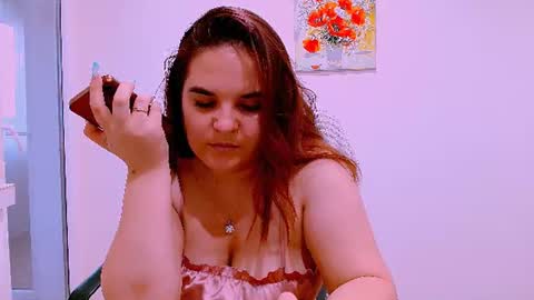 Ella online show from July 7, 6:01 pm