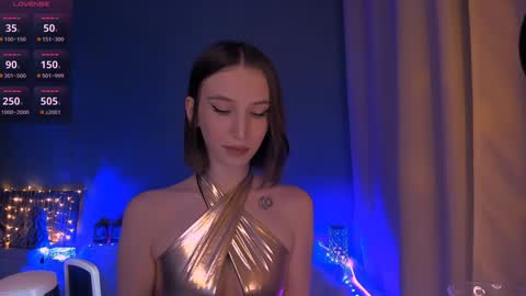 ellaamber online show from January 20, 8:50 pm