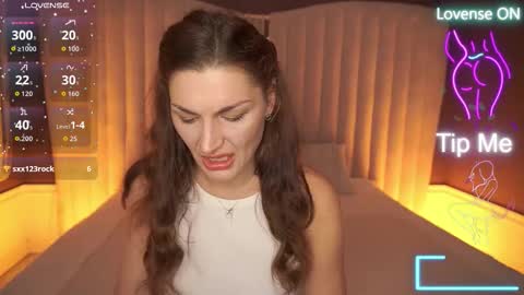 Ella online show from October 21, 8:56 pm