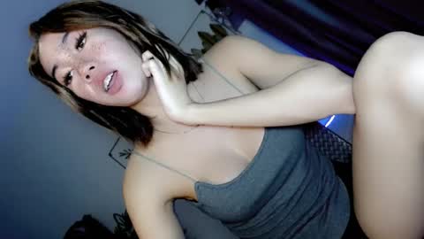 ellah_bonita online show from July 13, 3:54 am