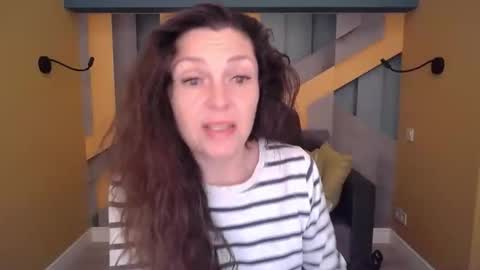 EllaLongs online show from April 8, 11:35 am