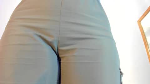 Ella online show from October 10, 11:49 am