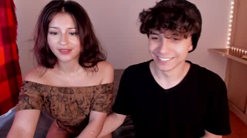 Ella and Cain online show from December 7, 7:38 pm