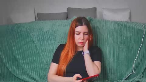 EllaNuar online show from March 27, 8:26 am