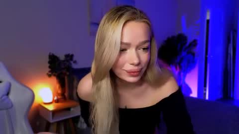 Ella online show from April 22, 6:09 am