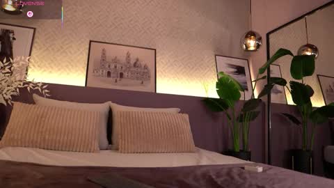 Elle Diane online show from September 10, 11:28 pm