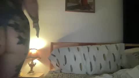 ellehendrix online show from September 21, 4:33 pm