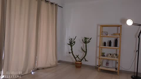 Linda Restrepo online show from January 23, 8:02 pm