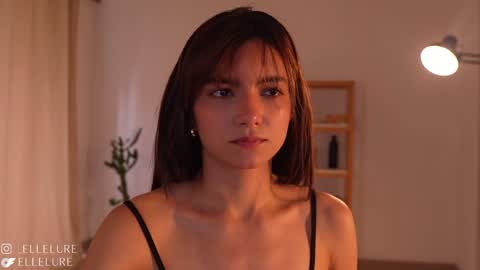 Linda Restrepo online show from February 1, 9:51 pm