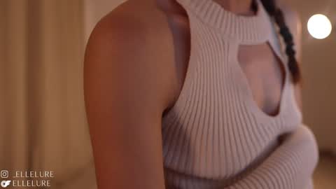 Linda Restrepo online show from January 30, 1:00 am