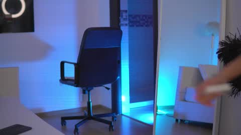 EllenKarter online show from February 23, 6:37 am