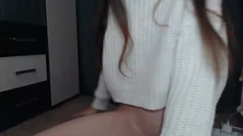 Snapshot of elliewalkersdreamgirl chatting on October 22, 7:15 pm Effie1818 online show from October 22, 7:15 pm
