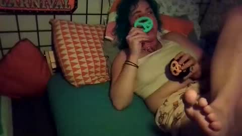 Elliohh online show from May 1, 4:50 am