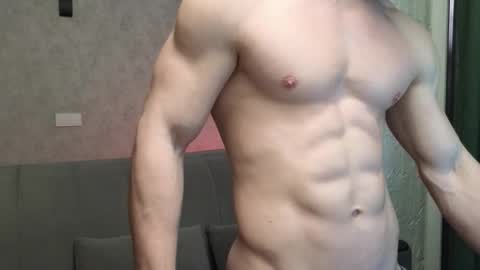 elliot_muscle04 online show from February 28, 4:55 pm