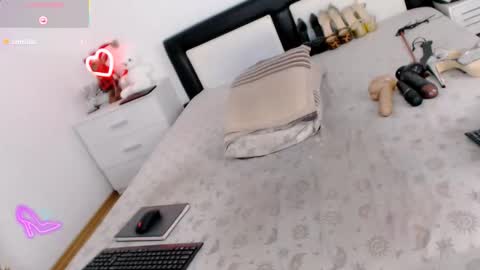 elliza717 online show from February 14, 1:19 am