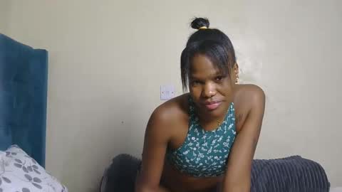 elllanna online show from May 13, 9:02 pm