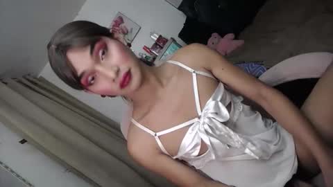 ELLORREY online show from October 25, 3:51 am