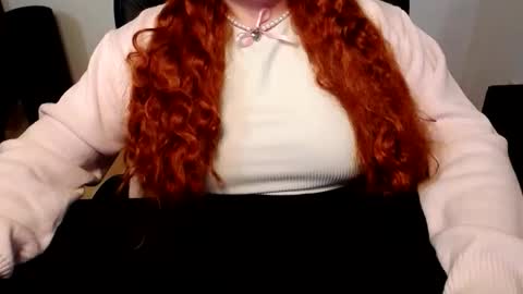 Elly online show from May 12, 6:50 pm