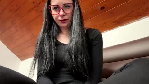 ellyadavis online show from November 21, 4:16 pm