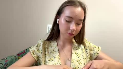 Elly online show from July 11, 6:07 am