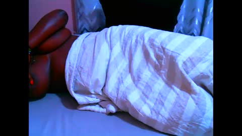 elodielynn online show from May 4, 3:46 am